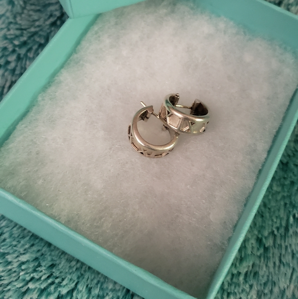 Tiffany & Co atlas hoop earrings